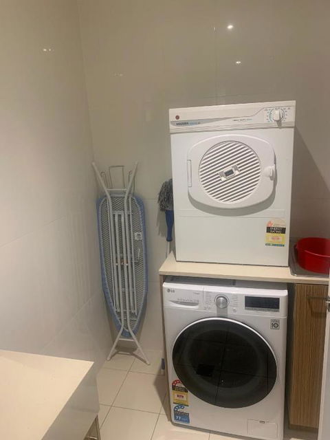RNR Light Square - Accommodation Nelson Bay 4