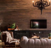 Hardwood House - Accommodation Nelson Bay