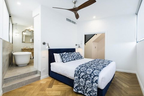 Accommodate Canberra Warehouse - Accommodation Nelson Bay 4