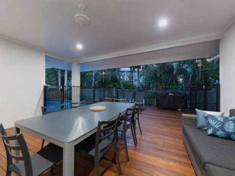 CANOPY HOUSE At PALM COVE - Accommodation Nelson Bay 5