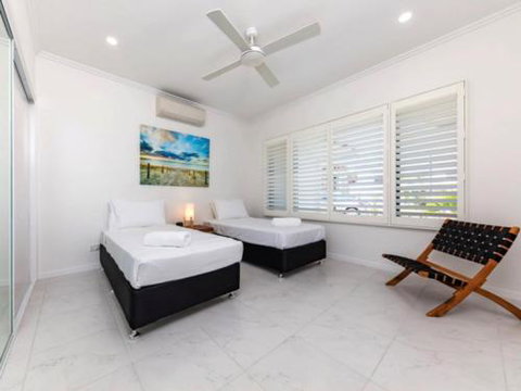 CANOPY HOUSE At PALM COVE - Accommodation Nelson Bay 6