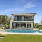 WATERFRONT HOME BORDERING MOOLOOLABA - Nelson Bay Accommodation.com 0