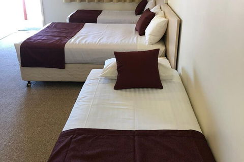 Overlander Motor Lodge - Accommodation Nelson Bay 6