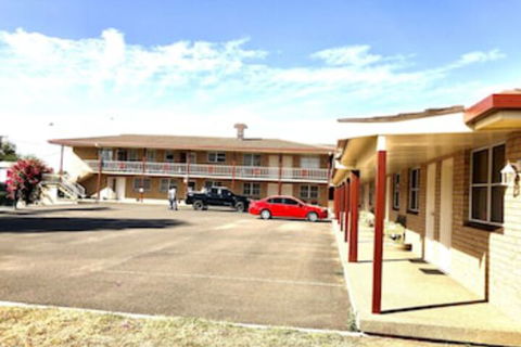 Overlander Motor Lodge - Accommodation Nelson Bay 0