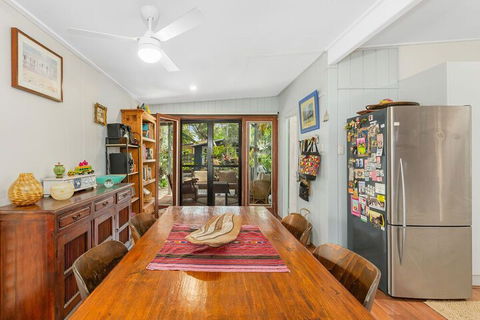 BEACH RETREAT - Accommodation Nelson Bay 4