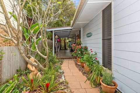 BEACH RETREAT - Accommodation Nelson Bay 1