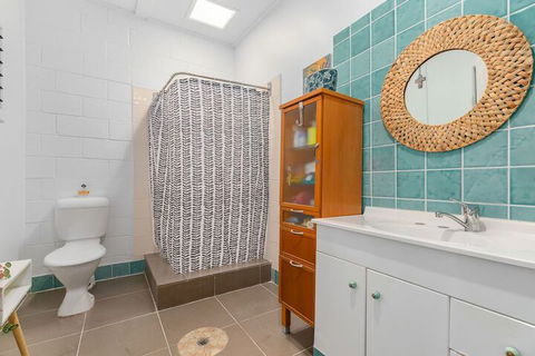 BEACH RETREAT - Accommodation Nelson Bay 5