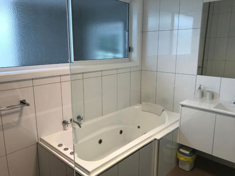 BEACHPOINT COTTAGE - Accommodation Nelson Bay 1