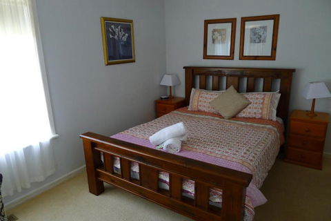 BEACHPOINT COTTAGE - Accommodation Nelson Bay 4