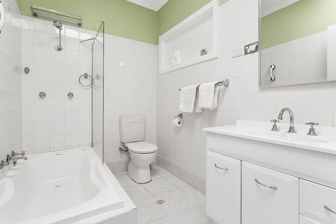 Morna Point Road 86a Nells Cottage - Accommodation Nelson Bay 7