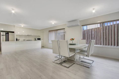 V & V Family Dream Away - Accommodation Nelson Bay 4