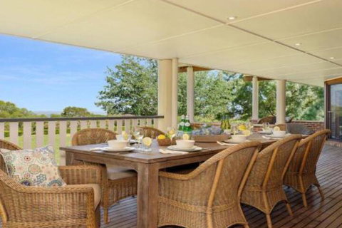 Jaspers Brush Tranquil Gardens & Stunning Views - Accommodation Nelson Bay 4