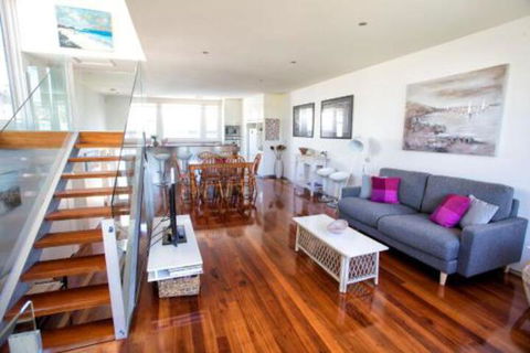 BELLA CASA - Accommodation Nelson Bay 0
