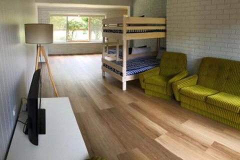 HIP NAUTIC 100 Metres To Beach - Nelson Bay Accommodation.com 5