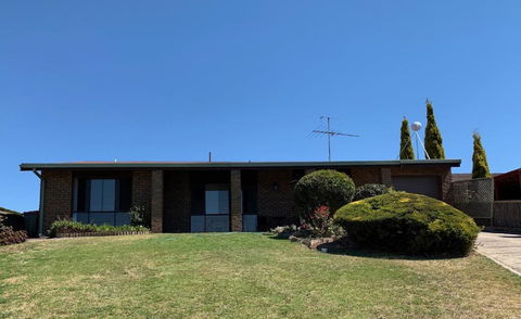 Beachside House - Accommodation Nelson Bay 4