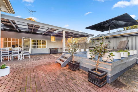 The Jazz B & B - Accommodation Nelson Bay 6