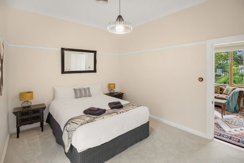 Magnificent Cotillion By Your Innkeeper - Accommodation Nelson Bay 6
