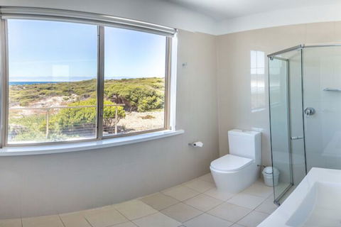 Hanson Bay Wildlife Sanctuary And Cabins - Accommodation Nelson Bay 6