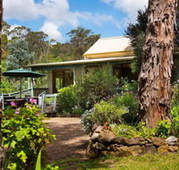 Pumpernickel - Accommodation Nelson Bay