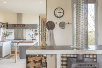 Lightshift Clunes - Accommodation Nelson Bay 2