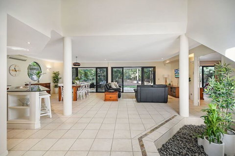Home Away From Home, 38 Redwood Avenue, Marcus Beach, Noosa Area - Accommodation Nelson Bay 3