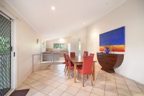 Beach Affair - 10 Callitris Crescent - Accommodation Nelson Bay 0