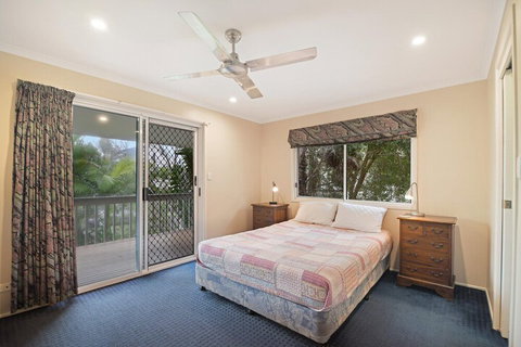 Beach Affair - 10 Callitris Crescent - Accommodation Nelson Bay 6