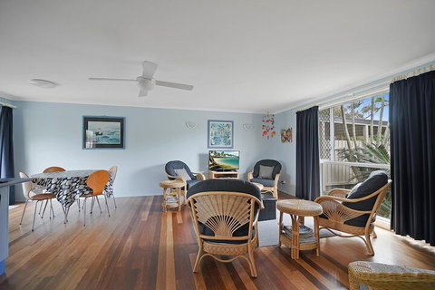 Allamanda Sands - 23 Oriole Avenue - Accommodation Nelson Bay 5