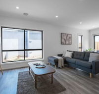 Comfy And Warm Home In Point Cook - Accommodation Nelson Bay