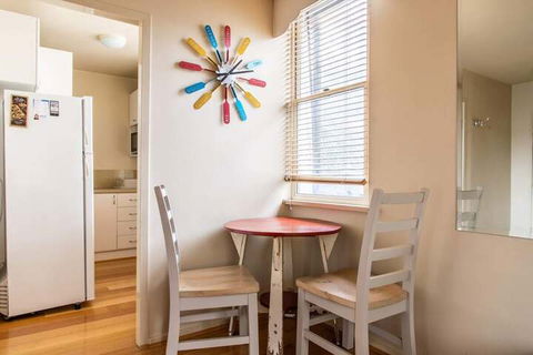 Charming 1 Bedroom Apartment In Vibrant South Yarra - Accommodation Nelson Bay 7