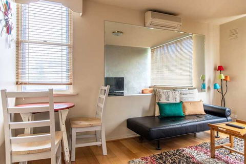 Charming 1 Bedroom Apartment In Vibrant South Yarra - Accommodation Nelson Bay 1