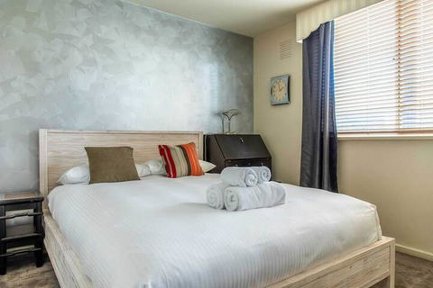Charming 1 Bedroom Apartment In Vibrant South Yarra - Accommodation Nelson Bay 2