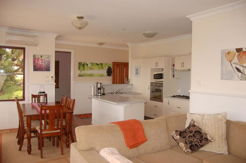 Ravensbourne Escape Quingilli - Accommodation Nelson Bay 4