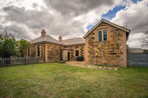 Post Office Residence - Accommodation Nelson Bay 5