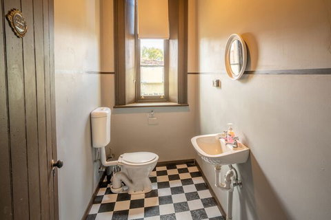 Post Office Residence - Accommodation Nelson Bay 7