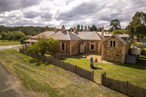 Post Office Residence - Accommodation Nelson Bay 2