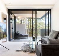 Dutton Park - Accommodation Nelson Bay