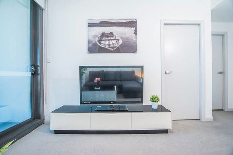 Minimalism Modern Apartment With Water View - Accommodation Nelson Bay 3