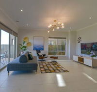 Luxury Waterfront Grand Villa in Melbourne - Accommodation Nelson Bay