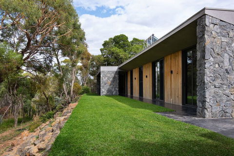 Two Ducks - Accommodation Nelson Bay 3