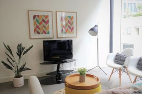 Luxury 1 Bedroom 1 Study With 1 Parking - Accommodation Nelson Bay 0