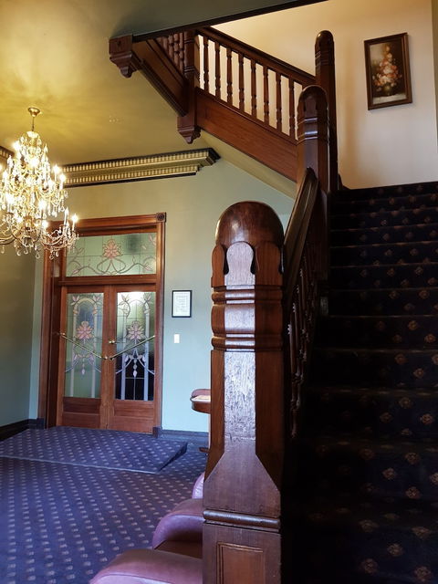 Madden's Commercial Hotel - Accommodation Nelson Bay 5