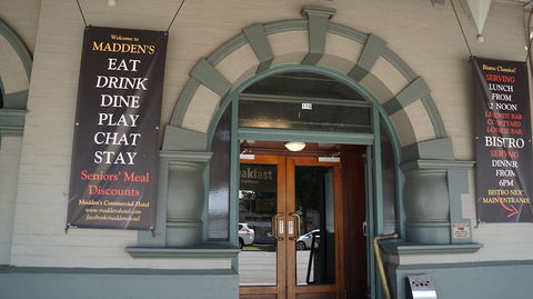 Madden's Commercial Hotel - Accommodation Nelson Bay 3