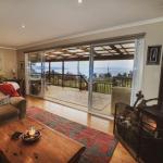 Beach House Aisling - Accommodation Nelson Bay 0