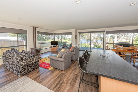 Allure - Accommodation Nelson Bay 7