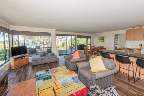Allure - Accommodation Nelson Bay 5