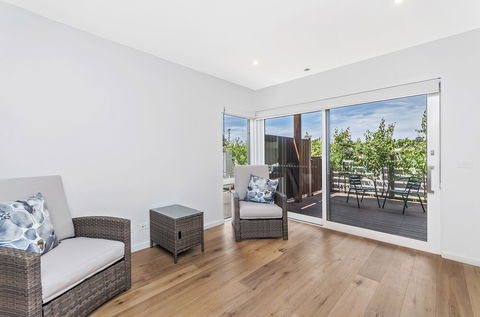 Absolute - Accommodation Nelson Bay 5