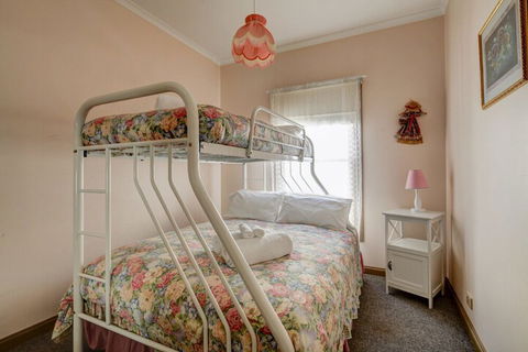 Harbour Lights - Accommodation Nelson Bay 5