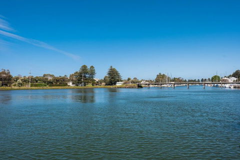 Harbour Lights - Accommodation Nelson Bay 2