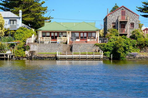 Harbour Lights - Accommodation Nelson Bay 7